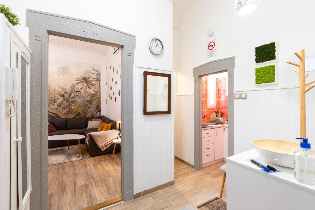 Stylish Modern Apartment Next To New York Cafe Budapest Bagian luar foto